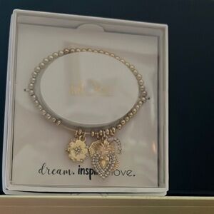 nOir Jewelry Gold Bracelet and necklace with Intricate Design